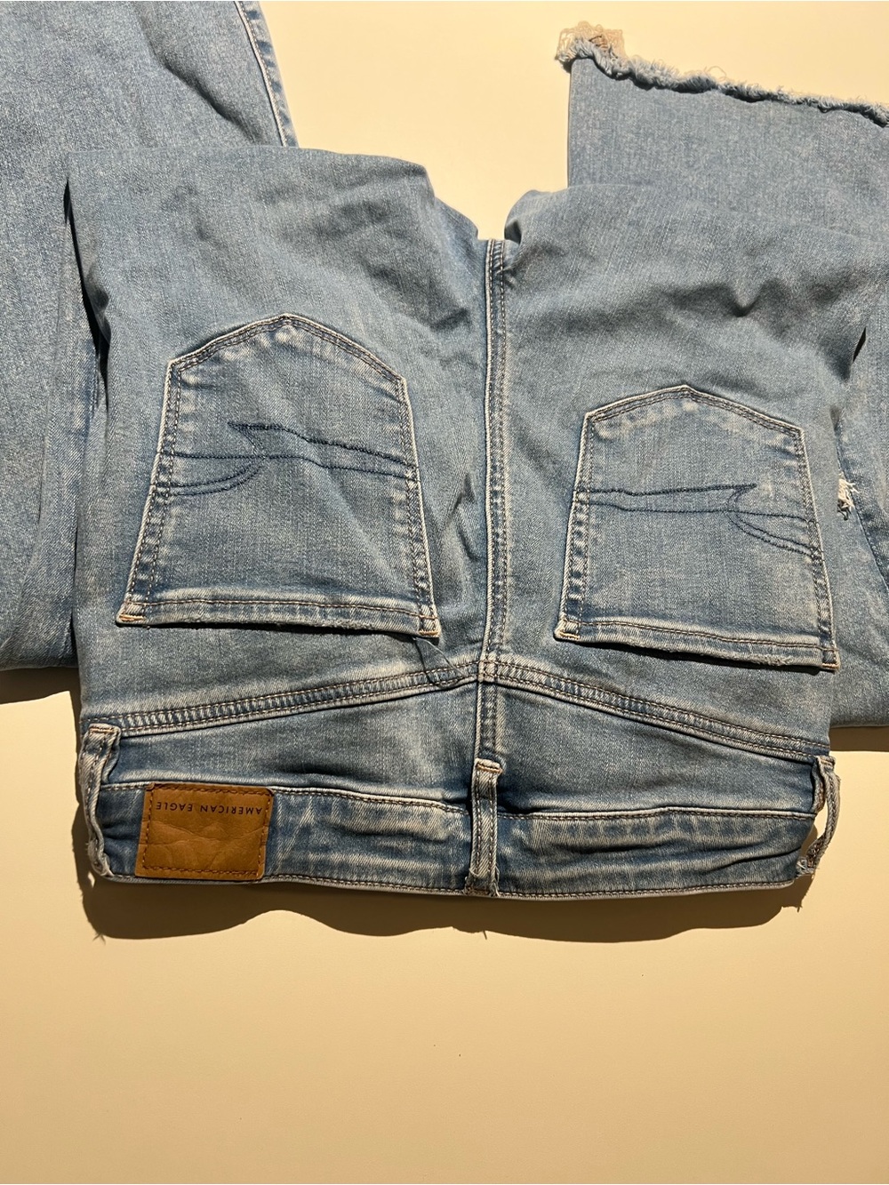American Eagle Super High Rise Flare Jeans Size 4 Light Wash Distressed Ripped - Picture 5 of 7